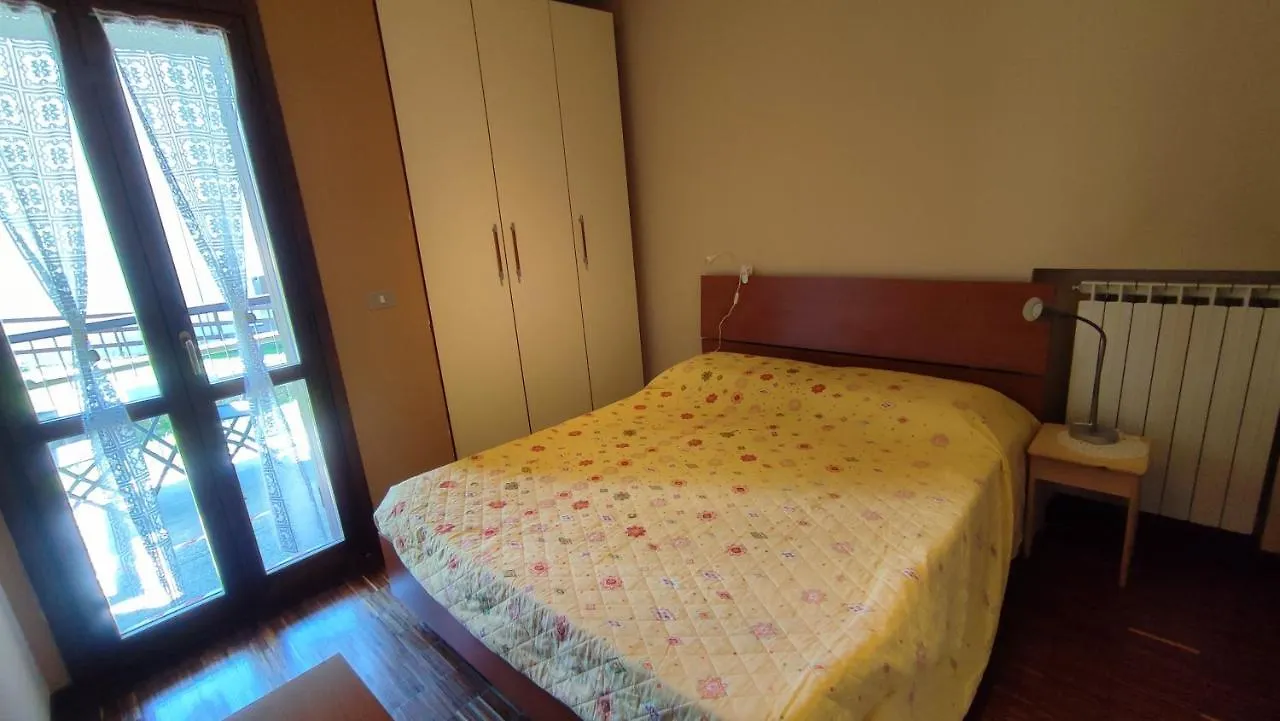 Appartamento Casa Tonale - Vicino Impianti Aprica 0*,  Italia